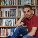 [Podcast] Etgar Keret décrit avec humour l'absurdité d'un monde crépusculaire dans Correction autom...